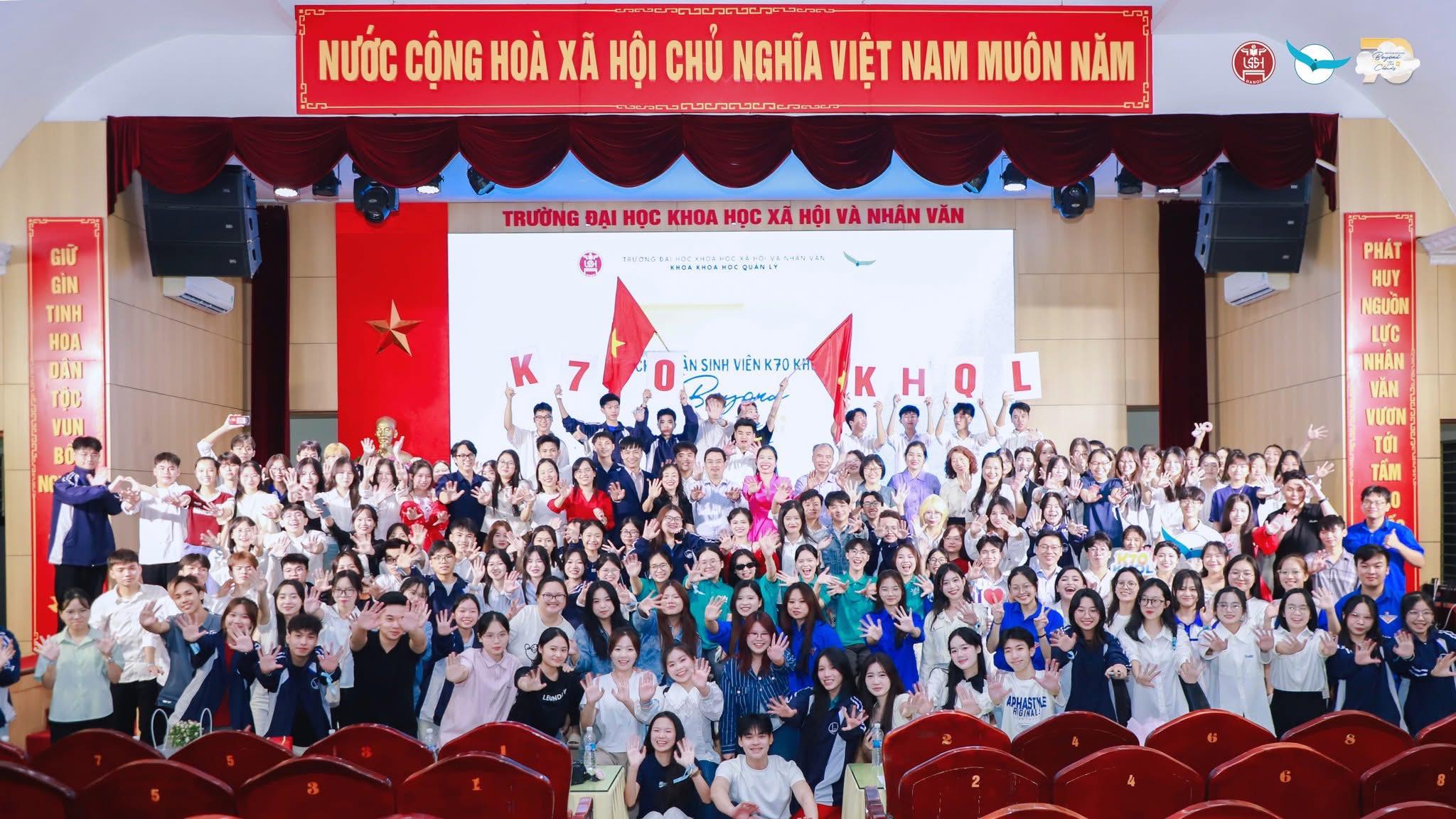 BEYOND THE CLOUDS 2025 - GALA CHÀO TÂN SINH VIÊN K70 KHOA HỌC QUẢN LÝ